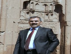Ahlat tan  taş  gibi tepki 